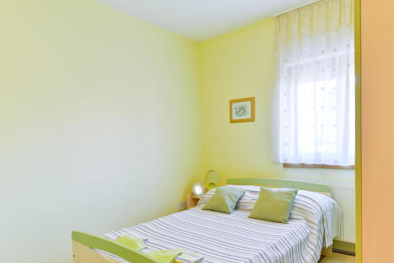 Villa Niko With Private Swimming Pool Zadar Bagian luar foto