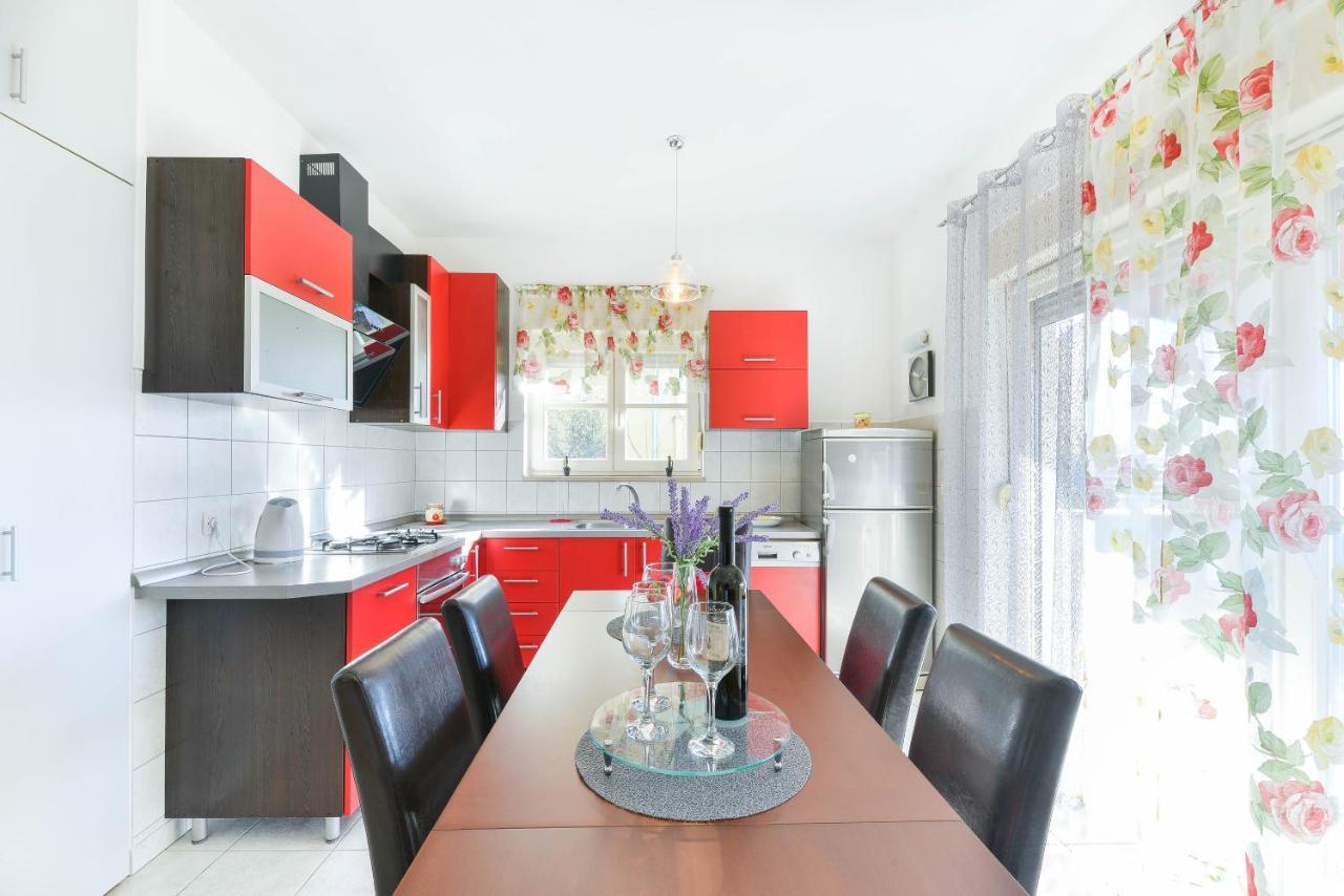Villa Niko With Private Swimming Pool Zadar Bagian luar foto